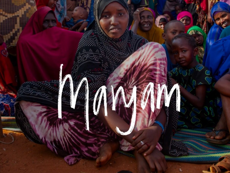 Maryam huye de su hogar debido al hambre y el cambio climático