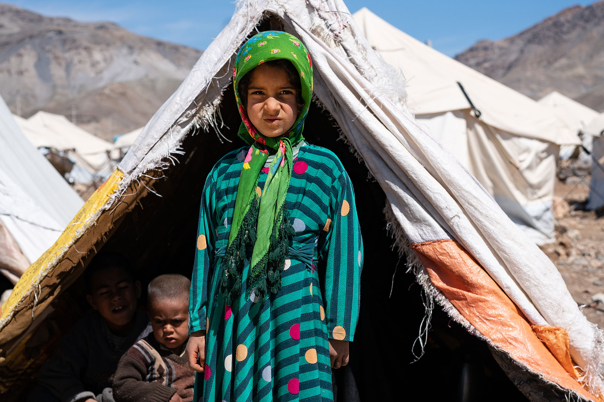Niña refugiada en Afganistán