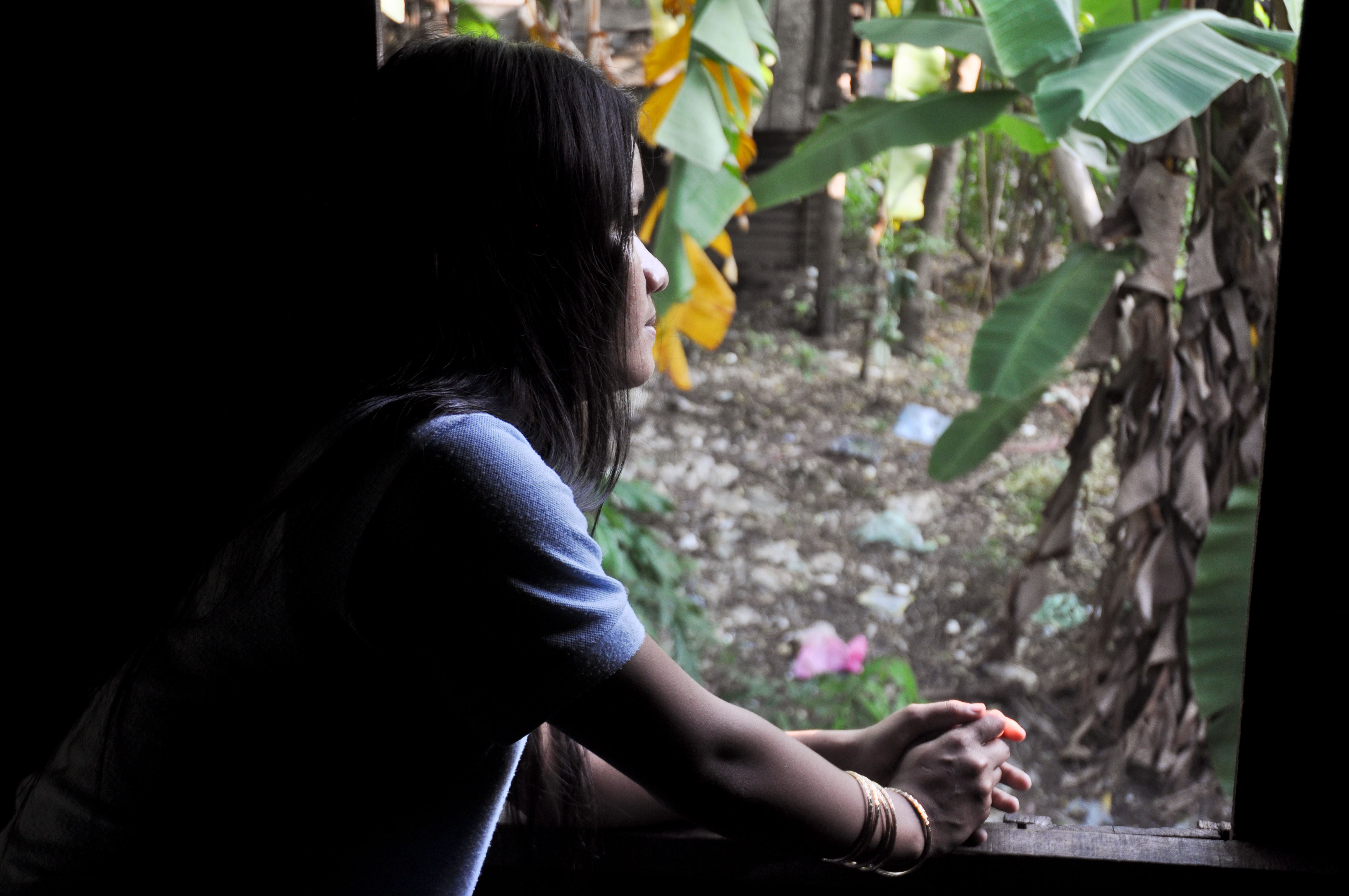 Después de dos años en el Centro de Recuperación de Trauma de World Vision, Ka se ha integrado para vivir con su madre