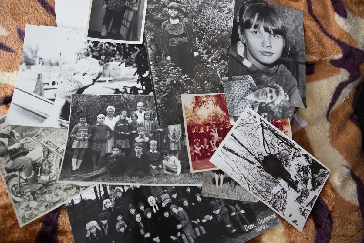 La gran carpeta de fotos familiares de Julia