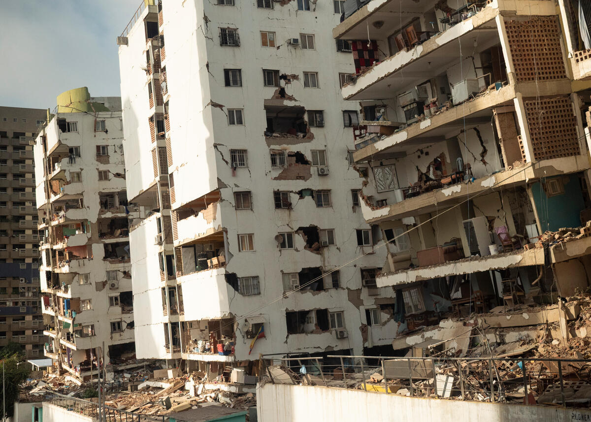 The emergency continues: families in La Guaira are still struggling to recover after the earthquake