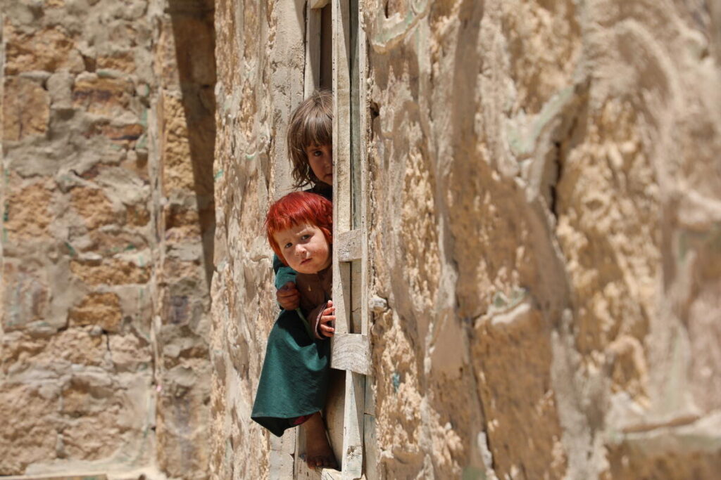 Terremoto en Afganistán causa cientos de víctimas mortales